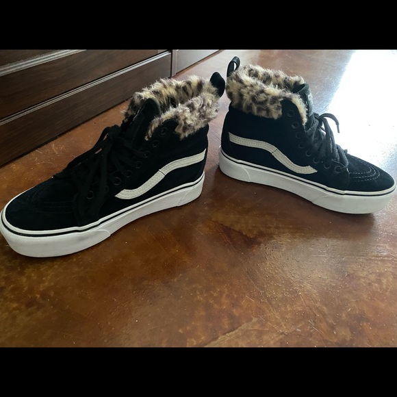 Black velvet high top vans with cheetah fur - Picture 5 of 9